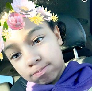 Meet your Posher, Daisya